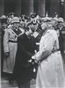 Hitler chancelier salue le président Hindenburg (1933)